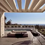 Alexandra Seaview Luxurious Villa, By Thinkvilla וילה *