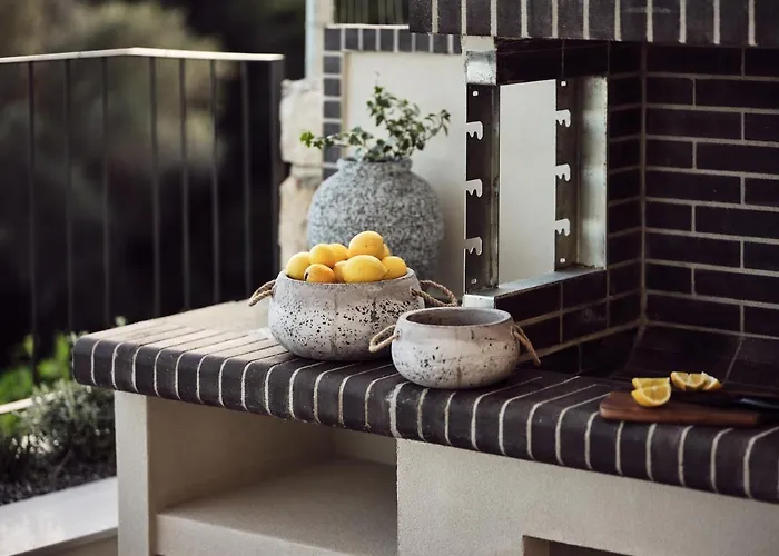 Alexandra Seaview Luxurious Villa, By Thinkvilla *