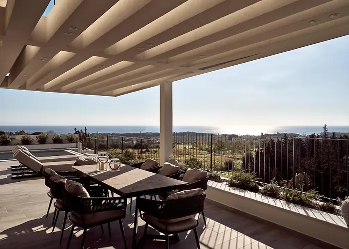 Alexandra Seaview Luxurious Villa, By Thinkvilla Βίλα