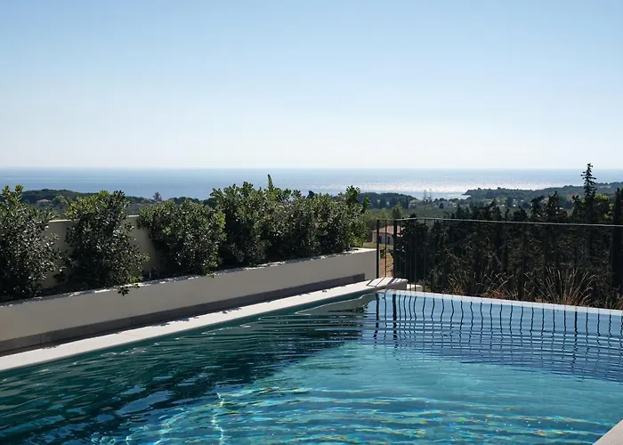 Alexandra Seaview Luxurious Villa, By Thinkvilla Ανω Βασιλικος