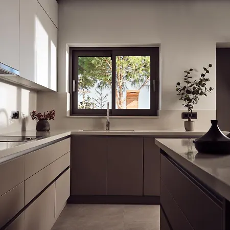 Alexandra Seaview Luxurious Villa, By Thinkvilla Vasilikí