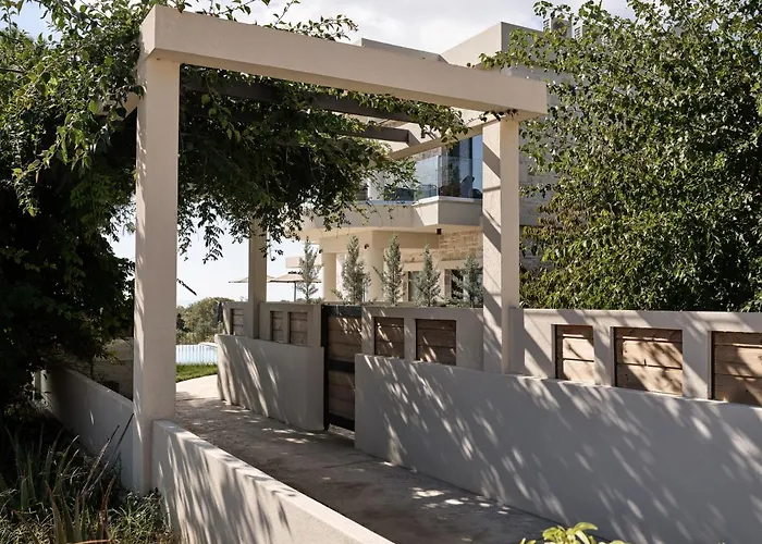 Alexandra Seaview Luxurious Villa, By Thinkvilla